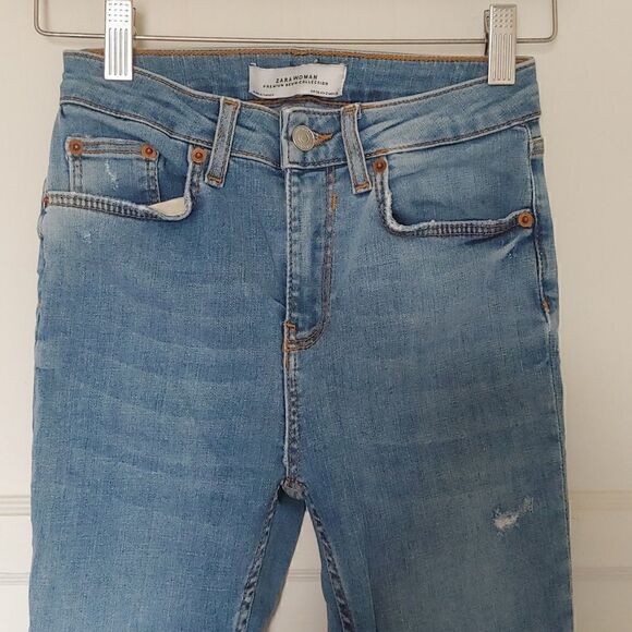 Zara Woman Premium Denim Collection Distressed Skinny Jeans Size 2 Light wash - Picture 4 of 10